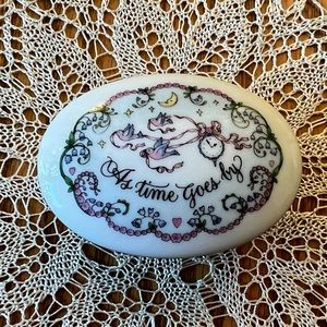 1984 Franklin Porcelain Music Box “As Time Goes By”